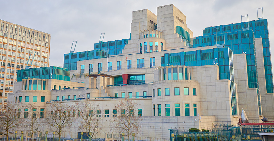 SIS MI6 Headquarters in London by Stephen Je