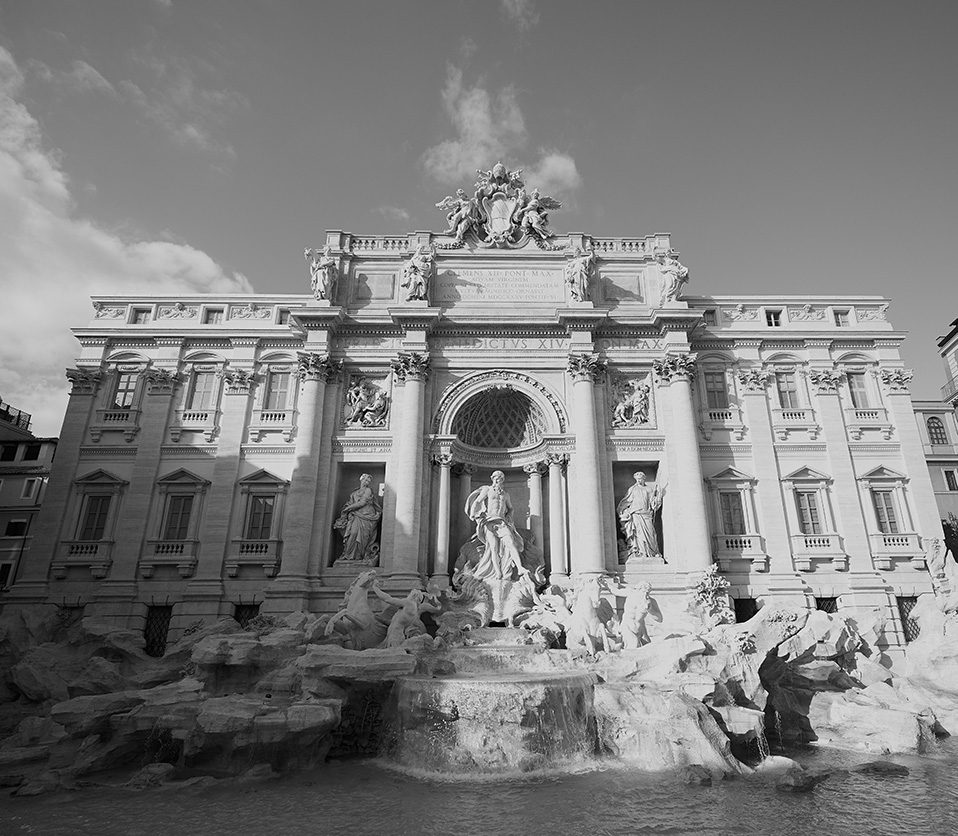 Trevi Fountain in Rome by Stephen Je